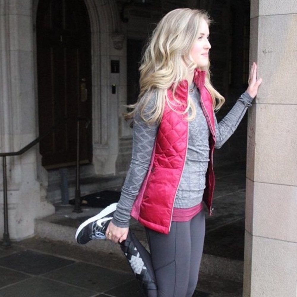 lululemon down for a run vest
